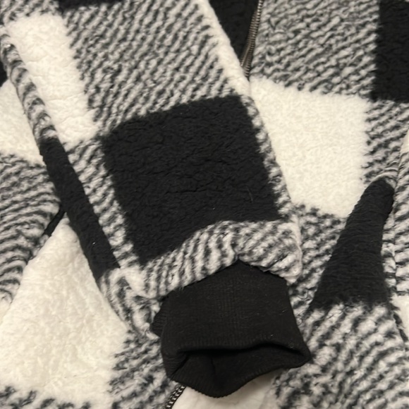Buffalo pattern fleece zip hoodie - Picture 2 of 3